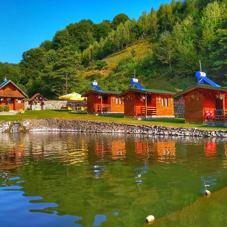 Pastravaria Romani Hotel Horezu Buitenkant foto